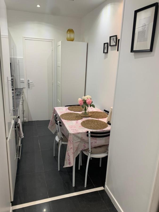 Charmant Appartement - Paris 18 Экстерьер фото